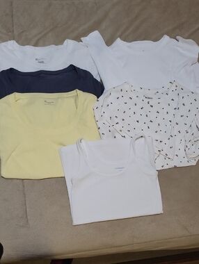 Mixed Women’s Tee & Tank Bundle — Small